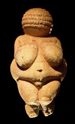 250px-Venus_of_Willendorf_frontview_retouched_2
